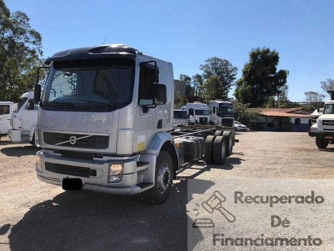Volvo Vm 270 6x2 12/12